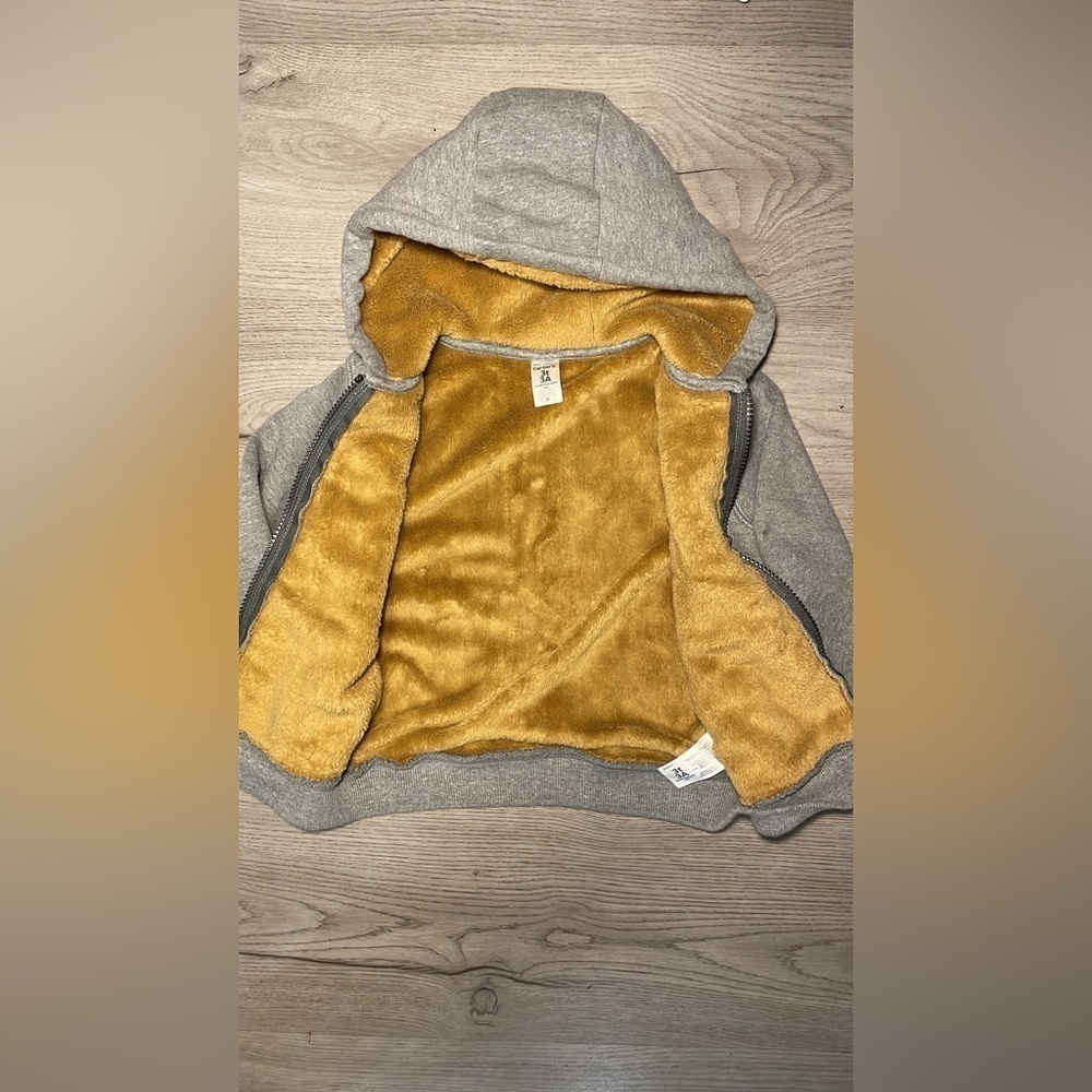 3T Carters sweatshirt​ - Picture 2 of 2